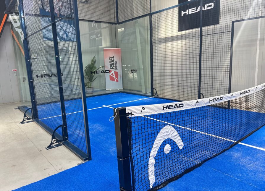 Vores HEAD Testbane, til test af forskellige padel bat