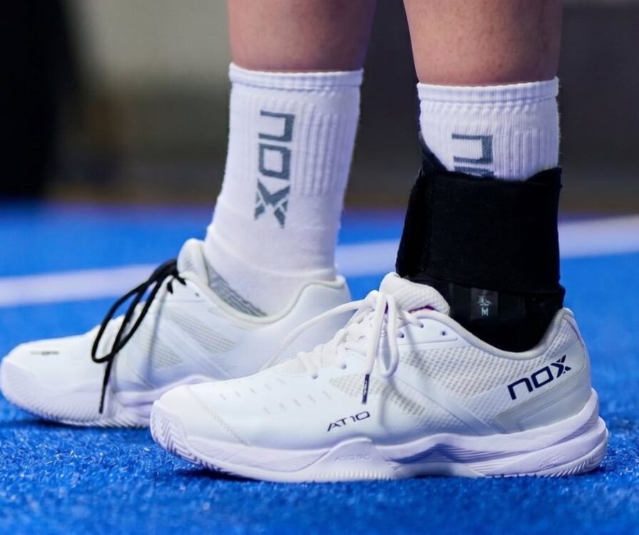 Hvilke padelsko skal jeg vælge – Nox AT10 padelsko med stabiliserende ankelstøtte